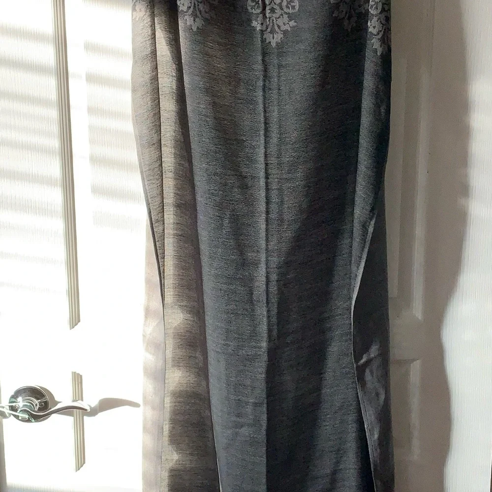 SCARF WRAP REVERSIBLE, NWOT PASHMINA, BEAUTIFUL DRESS/CASUAL
